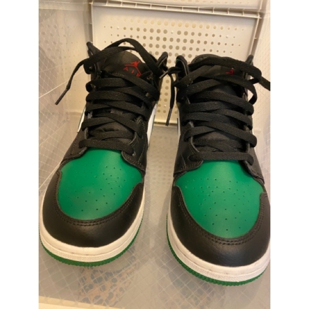 Jordan 1 Mid "Black/Pine Green/White"